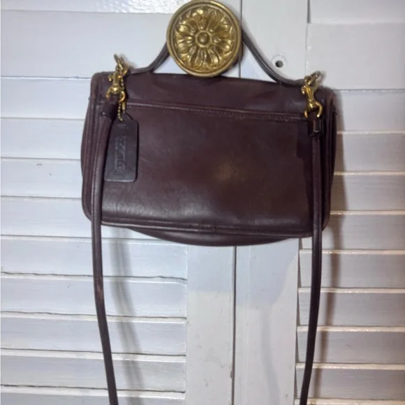 Vintage Coach Court Bag 9924 Brown Glove Tanned Leather Brass Turnlock Crossbody - Picture 3 of 5